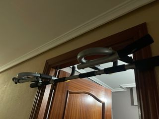 Barra de ejercicios multifunción para casa