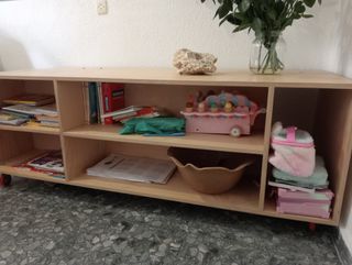 Mueble doble fondo con ruedas