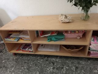 Mueble doble fondo con ruedas