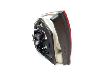 PILOTO TRASERO IZQUIERDO VOLKSWAGEN TOUAREG (7L6)