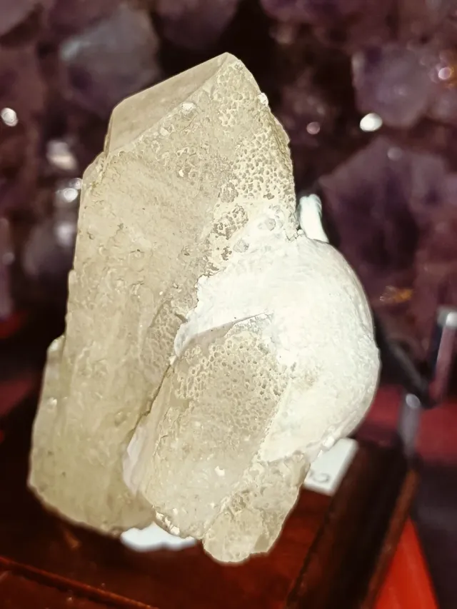 Cuarzo dragón con  calcita Esférica, rareza!!