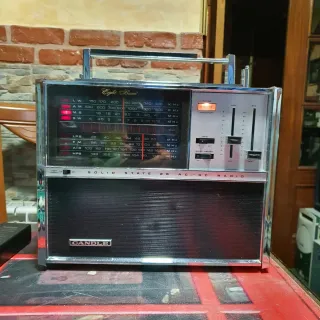 Radio Portátil Candle 8 band TK-2653