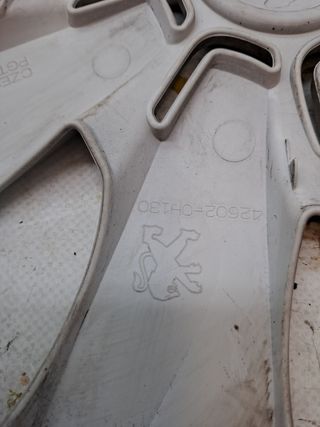 TAPACUBOS PEUGEOT 108