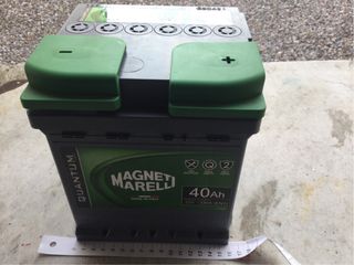 Batteria Magneti Marelli 12V spunto 330A 40Ah