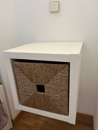 Estanterías KALLAX blancas con cestas