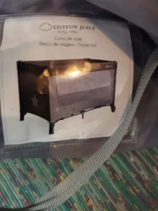 Lote bebé: cuna, bañera, colchón, sábanas