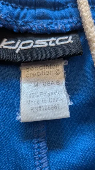 Pantalón corto deportivo azul