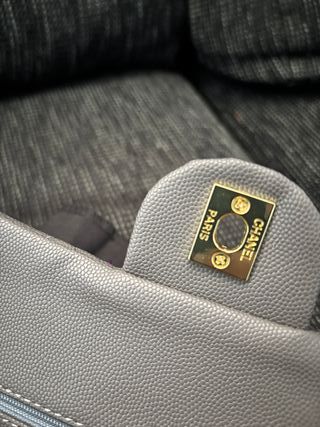 Bolso Chanel Gris Caviar Dorado