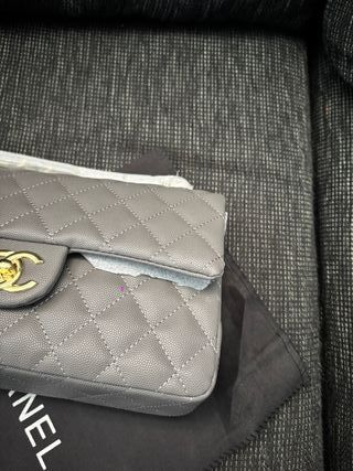 Bolso Chanel Gris Caviar Dorado