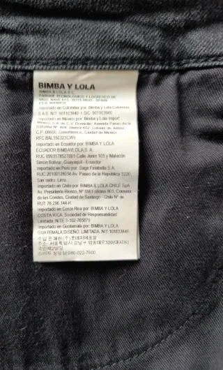 Pantalones vaqueros Bimba y Lola negros Talla M