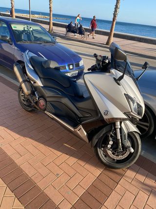 Yamaha T-MAX 530