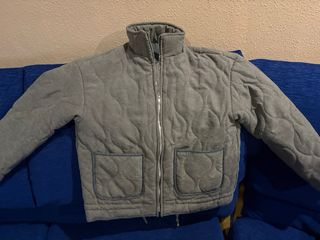 Chaqueta acolchada gris mujer