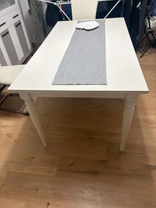 Mesa de comedor extensible blanca