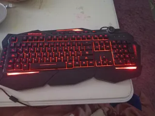 Teclado yRatón Gamer Negro y Azul