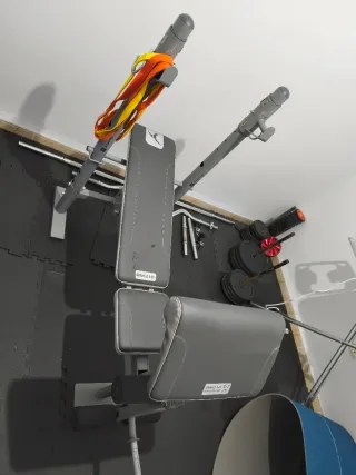 Equipo de gimnasio: discos y barras