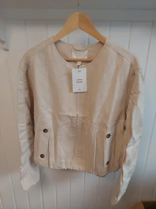 Cazadora bomber lino beige