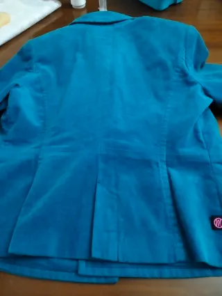 Chaqueta Mango Azul de terciopelo .