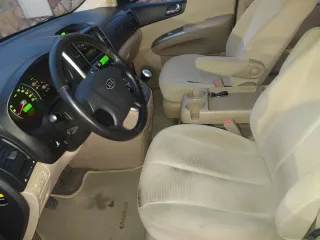 KIA Carnival 2010