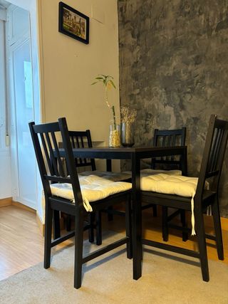Mesa comedor IKEA 80 (120)x70 y 4 sillas
