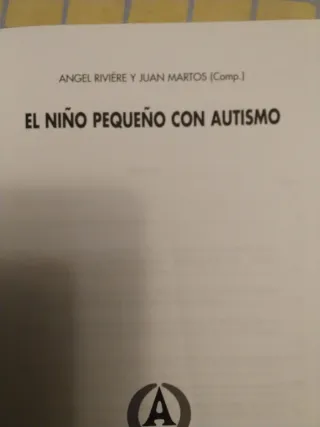 EL NIÑO PEQUEÑO CON AUTISMO