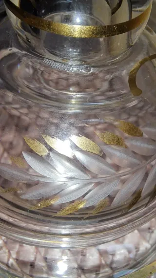 Juego tocador cristal tallado oro, muy antiguo.