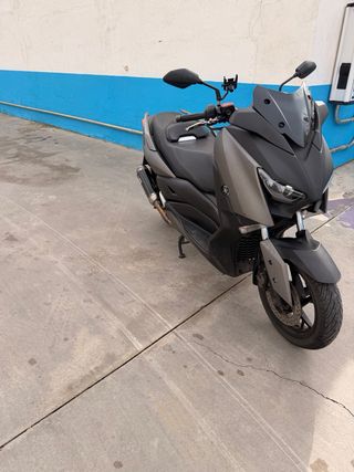 Yamaha Xmax 300 Maxi Scooter