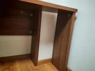 Escritorio a medida de madera