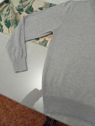 Jersey gris claro talla L. Ancho espalda 43,lar 68