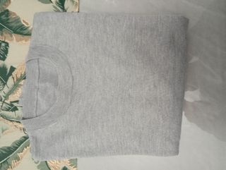 Jersey gris claro talla L. Ancho espalda 43,lar 68