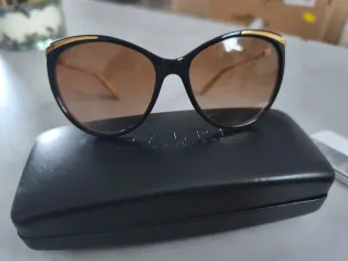 Gafas de sol Ralph Lauren negras y doradas