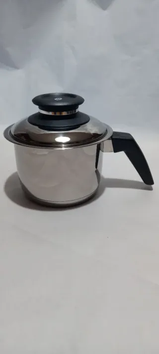 Pentola AMC nuova 1 manico  adatta induzione.