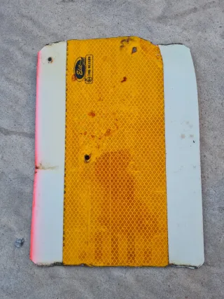 Placa ANGLES MORTS camión