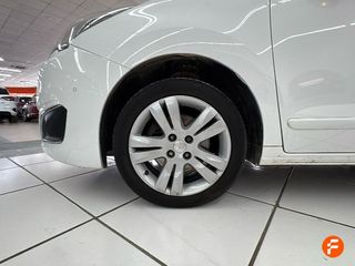 Peugeot 5008 Allure 1.2 PureTech 130 S&S