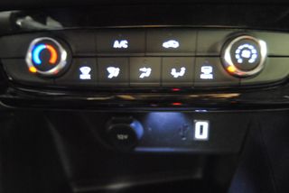 Opel Corsa HYBRID e-DCS6 100 GS 2024