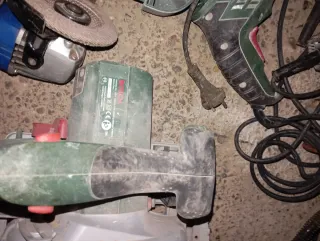 Lote herramientas y 2 bombas de agua.  NO van