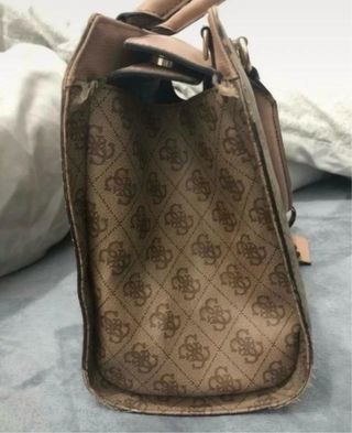 Bolso Guess Beige, Marrón y Blanco