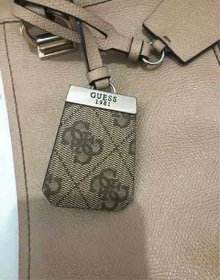 Bolso Guess Beige, Marrón y Blanco