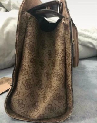 Bolso Guess Beige, Marrón y Blanco