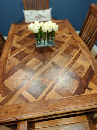 Conjunto mesa y 6 sillas de madera