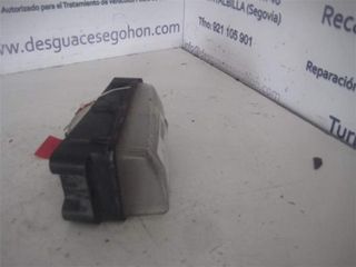 FARO ANTINIEBLA DERECHO BMW SERIE 3 BERLINA (E30) (4)