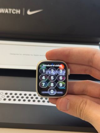 Apple Watch Series 7 Nike 41mm Plata