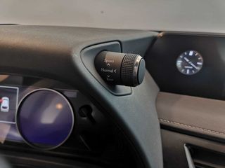 Lexus UX 250H BUSSINES 2WD