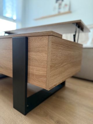 Mesa de centro elevable industrial- ¡Cómo nueva!