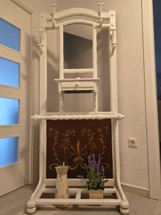 Perchero de entrada con espejo y cajón