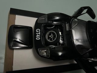 Ford GT40 1966 1/18 Universal Hobbies