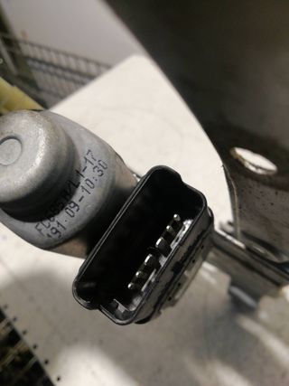 ELEVALUNAS DELANTERO DERECHO RENAULT CLIO GRANDTOUR