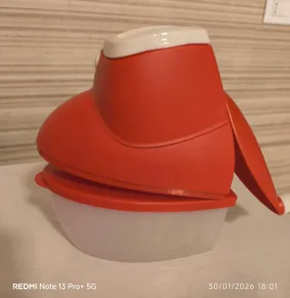 Grattugia Tupperware Rossa e Bianca