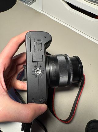 Canon EOS M50 Mark II + Kit Lens + Accesories