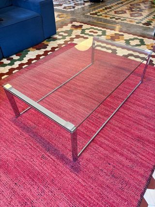 Mesa centro tubular de cristal y acero