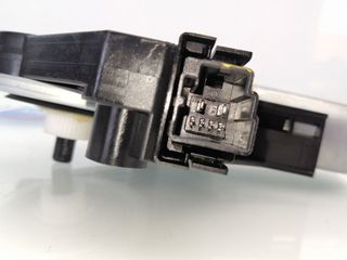 MOTOR ELEVALUNAS DELANTERO DERECHO VOLVO V40